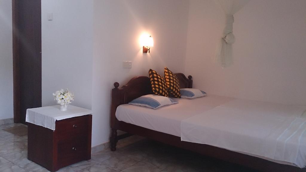 Welcome Family Guest House. Bentota Szoba fotó